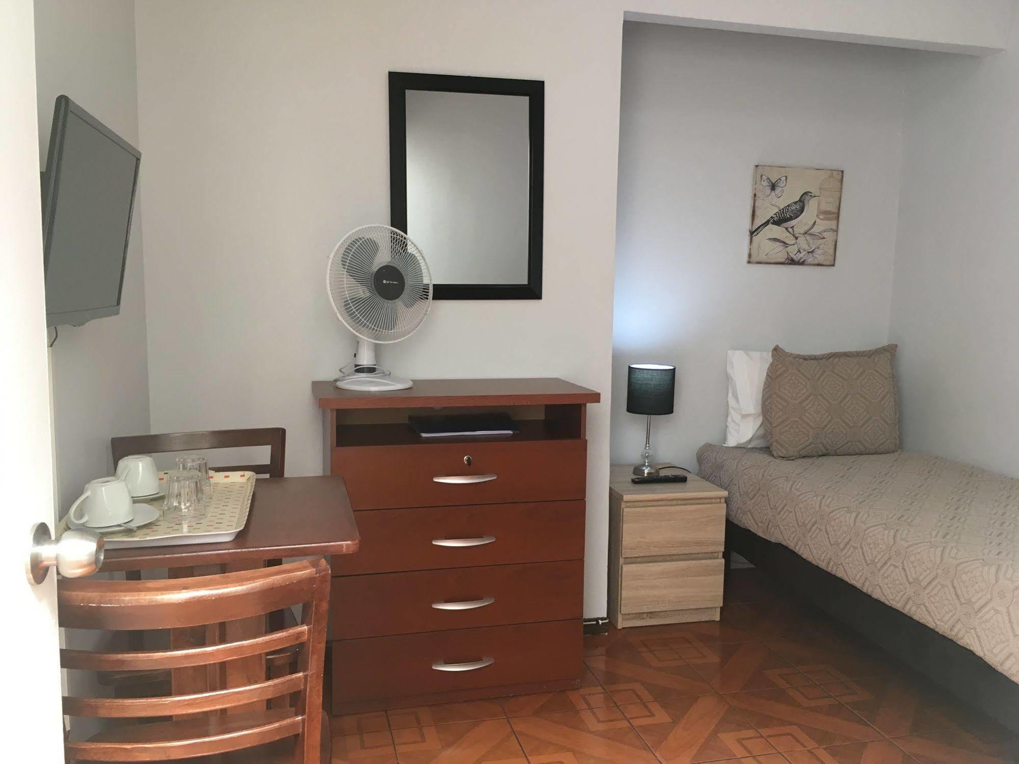 Residencial Universitaria Santiago Eksteriør bilde